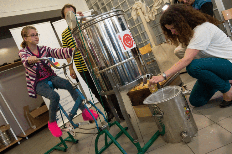 Honey Extractor