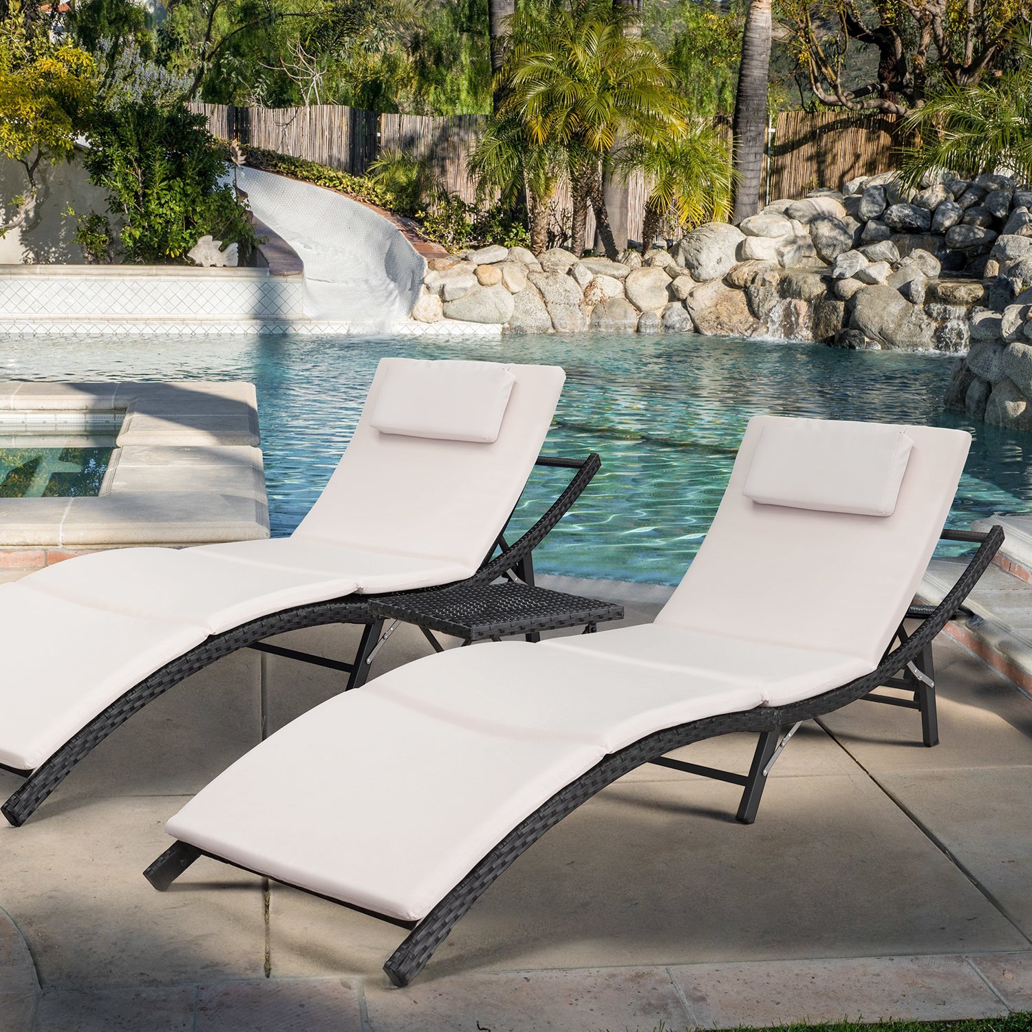 pool lounge chairs